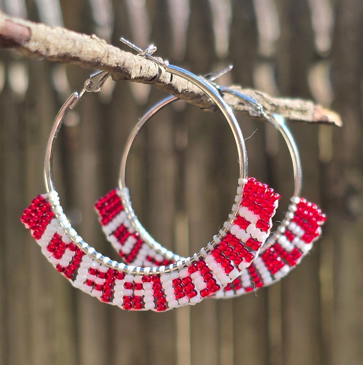 beauxbeautyblog's tweet image. NOW ON SALE!! 🥳 DEADLY... beaded hoop earrings, available in my Et$y shop @ buff.ly/JnmvCat w/ FREE US shipping! Kukwstumckacw- thank you for looking! 🪦⚰️❣️ #NativeMade #AlaskaNative #FirstNations #Deadly #NativeAmericanHeritageMonth #SettlerSaturday
