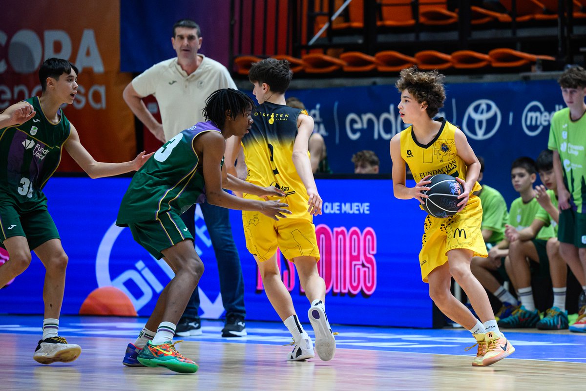 CB1939Canarias's tweet photo. BASE| Pleno de triunfos para nuestro infantil @cajasiete @FundacionCBC y billete directo para la fase final de la #MinicopaEndesa 🙌

👏 ¡ENHORABUENA EQUIPAZO!🥳

✅ 91-76 🆚 @unicajacb 
 
Estadísticas 👉 https://t.co/WycnHWe5mG https://t.co/cuRCgIYjUL