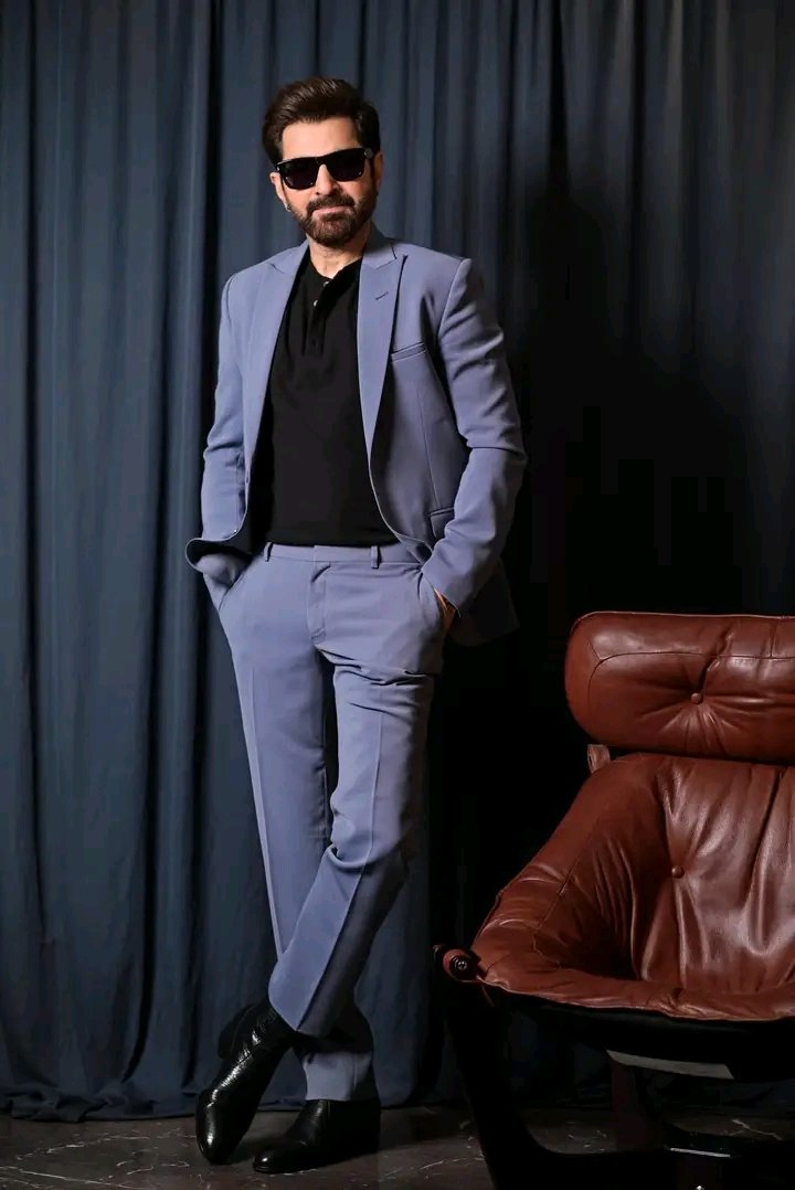 Suvokumar420's tweet photo. শুভ জন্মদিন @jeet30 জিৎ দা। সবসময়ই তুমি আমার কাছে খুব প্রিয় একজন মানুষ। একজন ভক্ত হিসাবে সবসময়ই তোমার শুভ কামনা করি এবং চাইব তোমার সব স্বপ্ন পূরণ হোক। ভালোবাসা অবিরাম ❤️।#HappyBirthdayJEET https://t.co/zdsGylL7lS