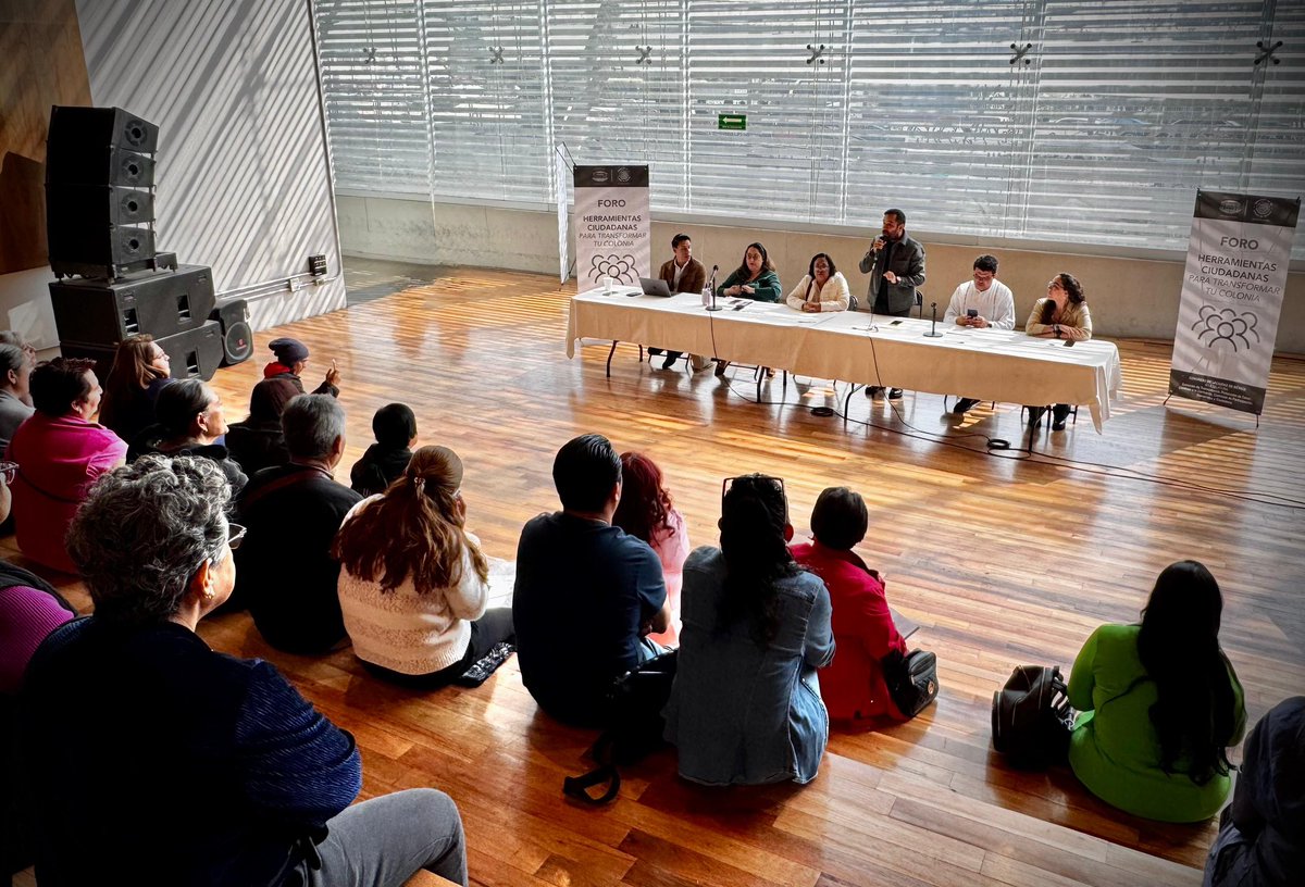 vromog's tweet photo. Hoy estuvimos en el Foro de Herramientas Ciudadanas para Transformar tu Colonia en el Faro Cosmos.

Compartimos con grandes aliadas y aliados en la construcción de una ciudad más abierta, transparente y democrática:

🔺Leticia Magañanes, presidenta de los COPACOS MH 
🔺Sandra Mancebo, Secretaria Ejecutiva del @InfoCdMex. 
🔺César Mancera, Director General de Contacto Ciudadano de la @LaAgenciaCDMX 
🔺 Alejandra Sánchez, Directora de Contralorías Ciudadanas de la @ContraloriaCDMX 
🔺 Marco Antonio Solo, Director General de Vinculación Institucional de la @auditoriacdmex