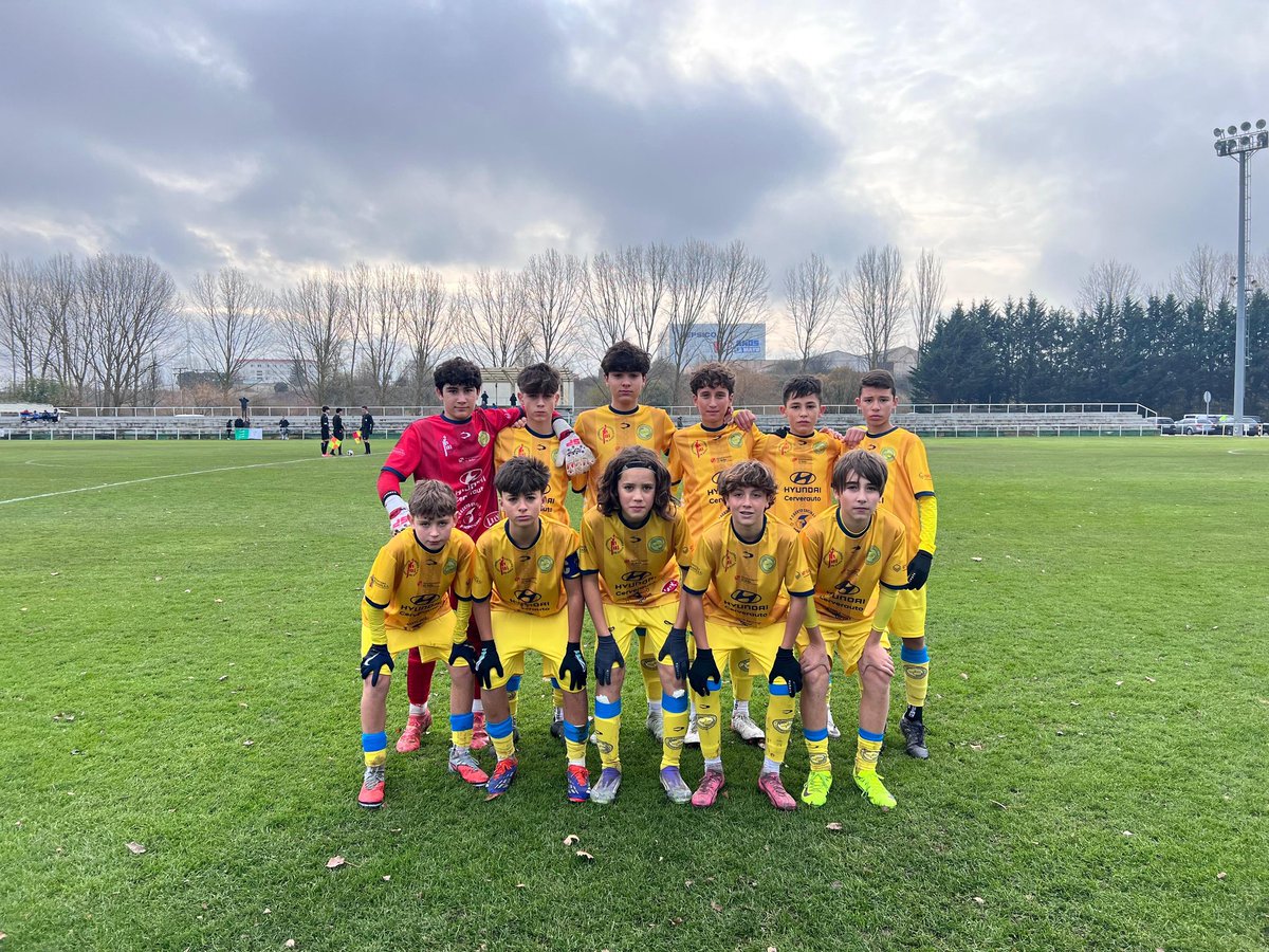 🟡🔵 1° infantil reg- J11

90' | los amarillos se vuelven de vacío de Burgos 
 
3️⃣ Juventud Círculo Católico 
0️⃣CD Colegios Diocesanos 

#VamosDioces 💛💙