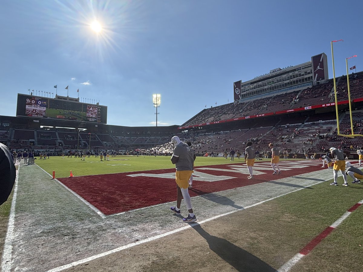 MattyRom's tweet image. What a beautiful day to watch @OU_Football punch their ticket to the CFP!