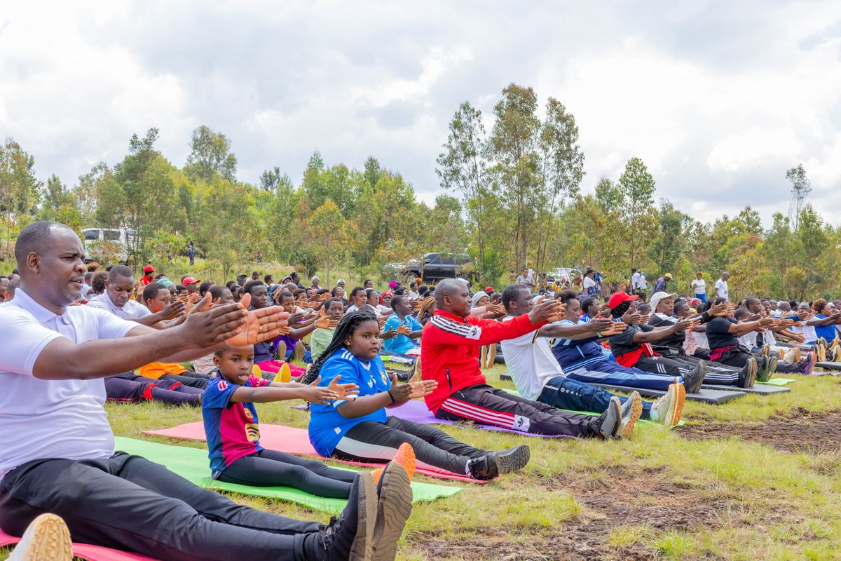 OPDD_Burundi's tweet photo. Des séances d'exercice physique ont été organisées, durant lesquelles la Première Dame SE Angeline Ndayishimiye @Burundi1stLady a démontré sa performance sportive. Elle incite ainsi chacun à s'engager dans une pratique régulière du sport pour veiller à leur santé. https://t.co/q6bduz2VoW