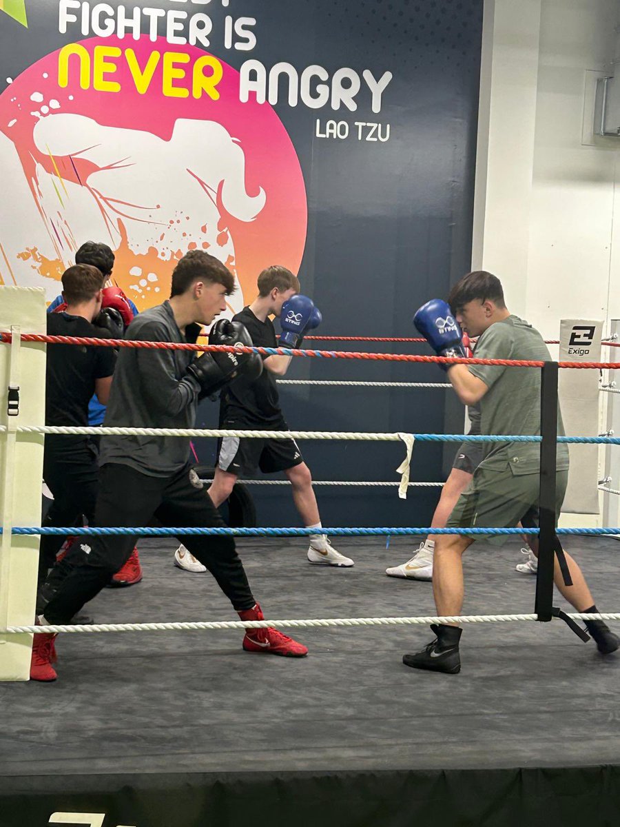 Great turn out today for the Open day at the academy 🥊🎓