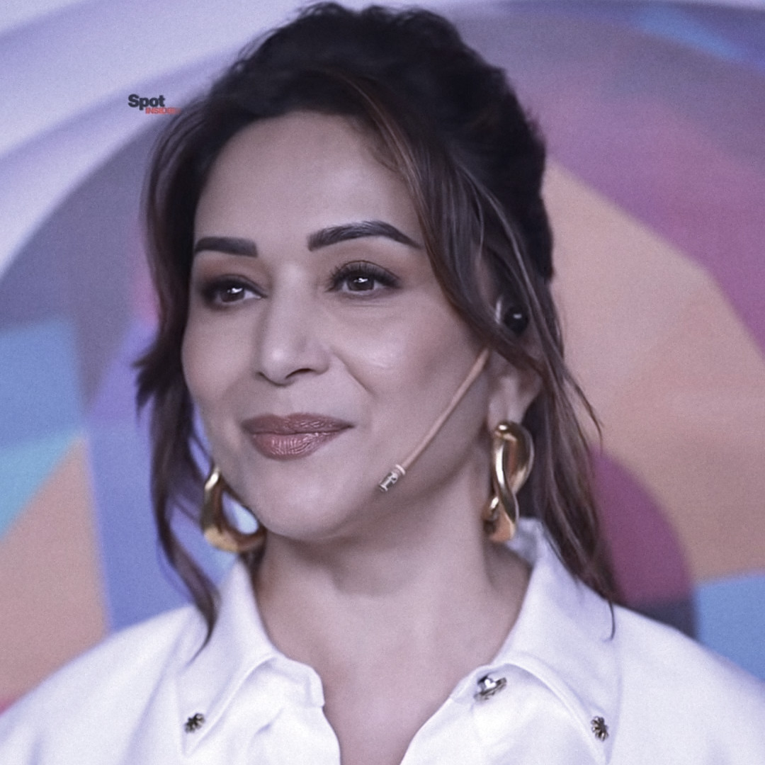 Madxfc's tweet photo. Her face card is so insane❤️‍🔥
@MadhuriDixit
#MadhuriDixit #Bollywood https://t.co/VSraaSbb9f