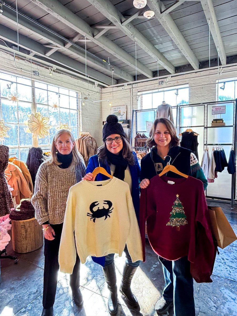 RepSarahElfreth's tweet image. Happy Small Business Saturday from Old Ellicott City AND downtown Annapolis! Shopping small boosts our local economy, helps retailers through this tough economy and new tariffs, and keeps our communities cool. 

I started the day with everyone who makes the Local HoCo campaign -…