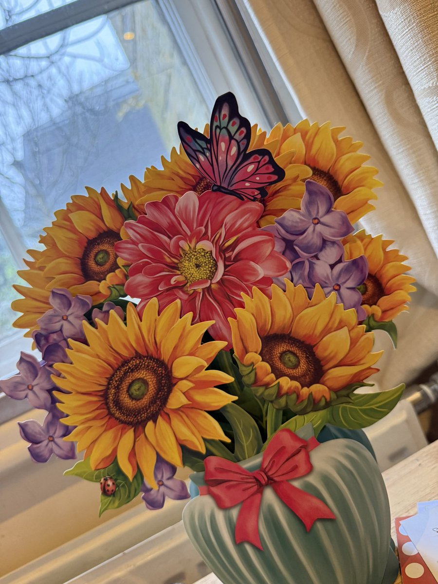 Surprise card and gifts from a new client .. how can you surprise someone ?