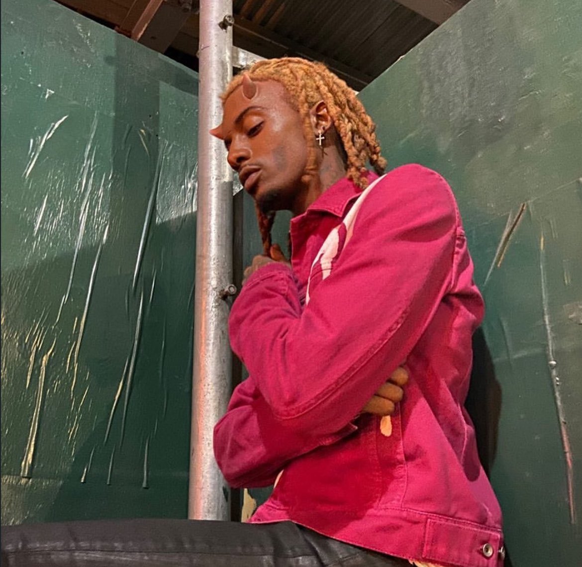 partyoj1's tweet image. I’d pay double the price of a normal fortnite skin for a carti style like these