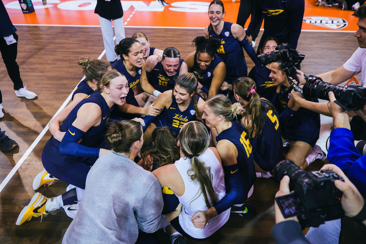 Toledo_VB's tweet photo. We can't wait to see #TeamToledo tomorrow at our Selection Show Watch Party, sponsored by @keybank!

Doors to Savage Arena open at 5:00 p.m. with the show beginning at 6:00 p.m. 🚀 https://t.co/Krches6rHC