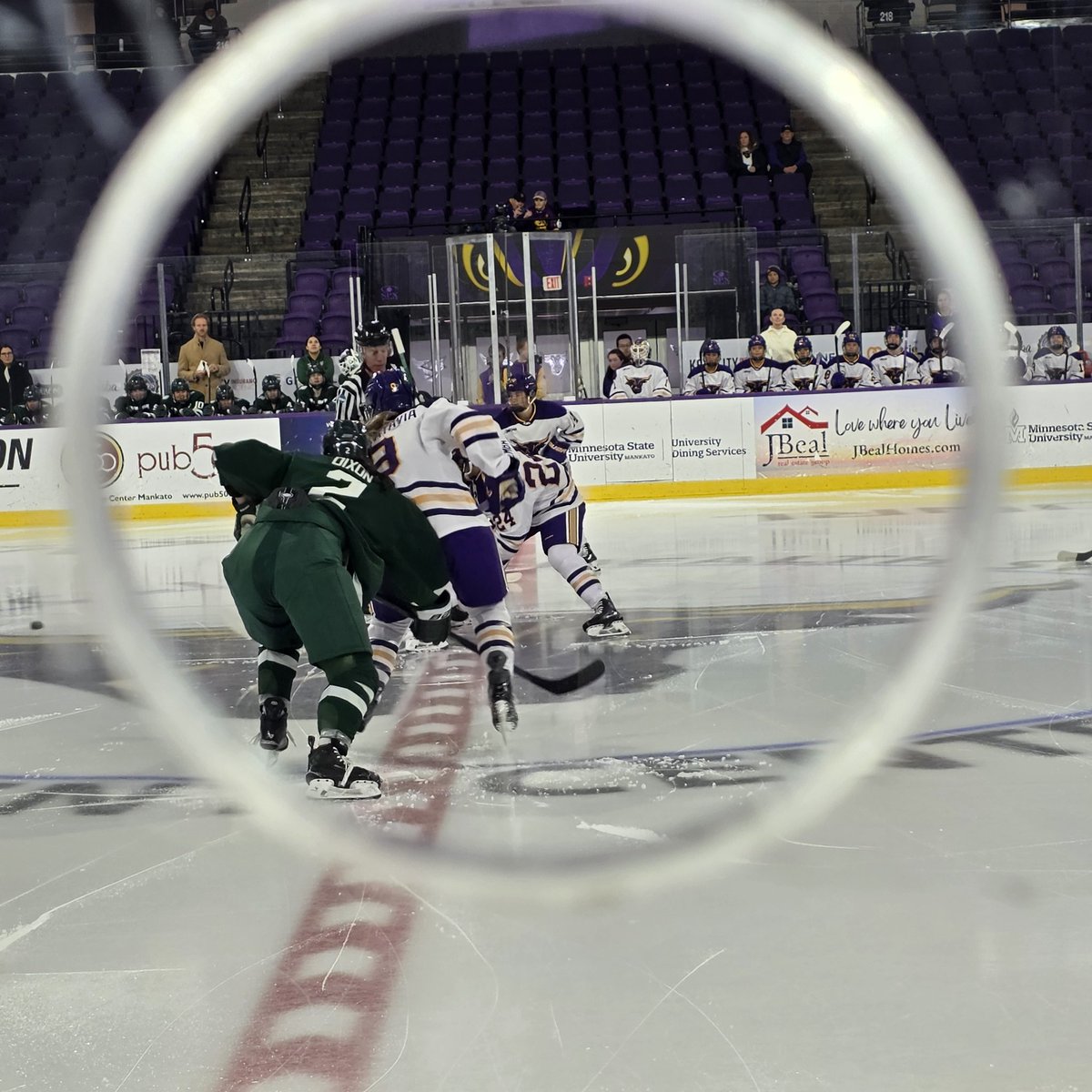 Obligatory #GlassHole puck drop <a href="/MinnStWHockey/">Minnesota State Women’s Hockey</a> vs Dartmouth Big Green <a href="/WCHA_WHockey/">WCHA Hockey</a> #HornsUp