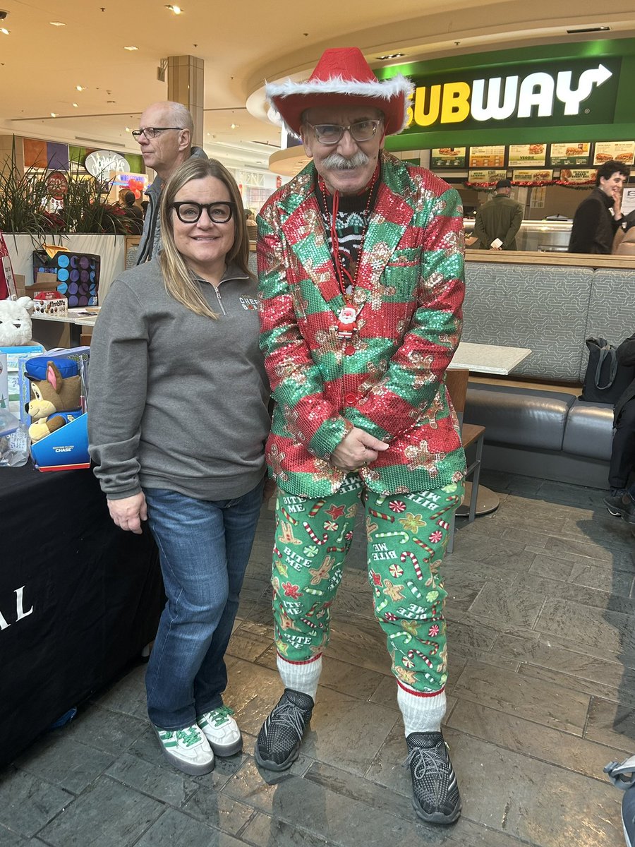 680CJOB's tweet photo. Tracy Dumka (from the Christmas Cheer Board), Greg Mackling, and more generous donors like Barry and Cameron hanging out today. Join us….we need your help! https://t.co/6WmNUnqFlP