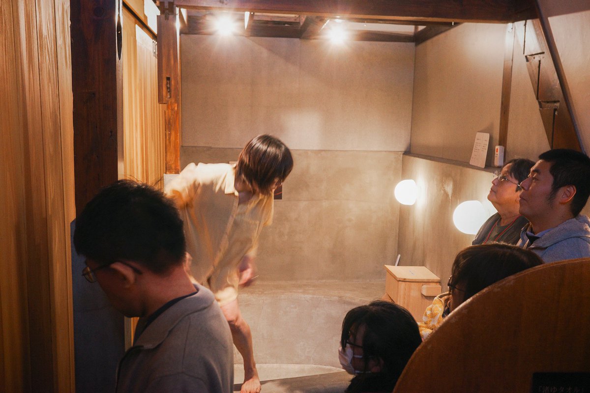 atami_mirai's tweet photo. 熱海未来音楽祭2025 熱海の街を舞台にしたダンス×即興演奏! 「LAND FES」出演:#西山友貴(ダンス)、Irma Osno(ペルー民族舞踊)、#若羽幸平(舞踏)、#大野慎矢(ガイダ・アコーディオン)、#星衛(チェロ・和笛・電子獅子舞)、#Samm Bennett(パーカッション・ボイス) https://t.co/CXZZ9fr0Qk