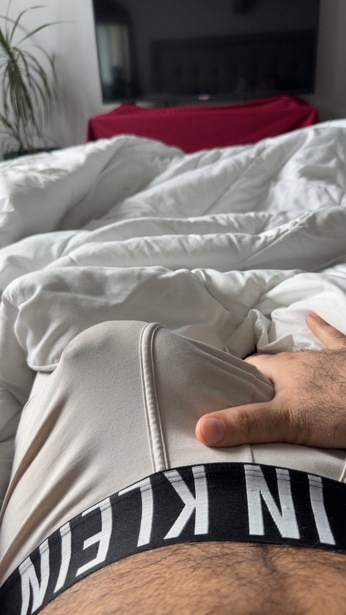 jayyy2412's tweet photo. Morning glory 

#gay #gayporn #gaytoronto #nsfw #nude #bulge #morningwood https://t.co/AW5CVOphXk