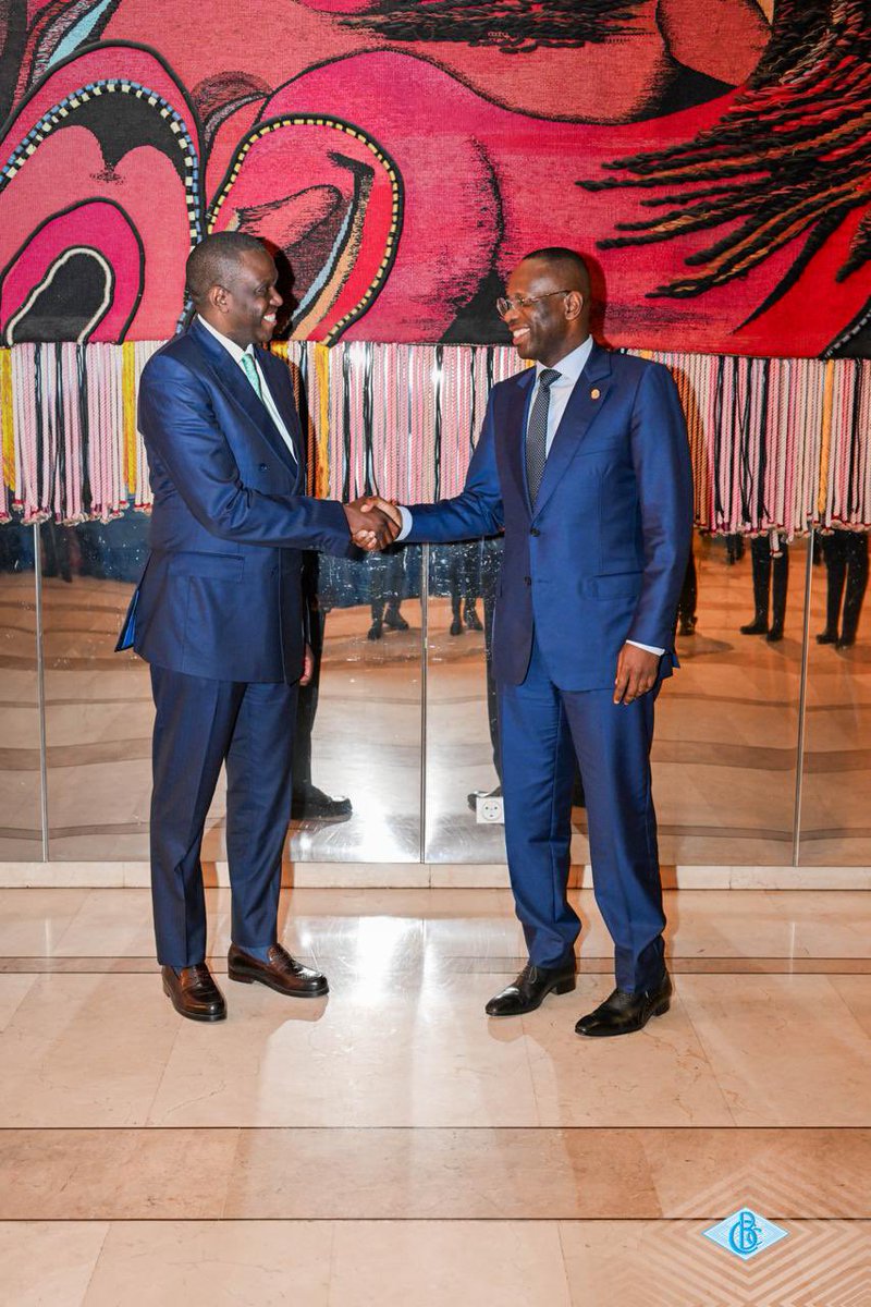 fidele_katende's tweet image. Le Gouverneur de la BCC, André WAMESO, a rencontré à Yaoundé son homologue de la BEAC, Yvon Sana Bangui. Ensemble, ils ont convenu d’une convention de coopération pour renforcer l’intégration régionale et stimuler la croissance économique africaine. #ABCA #BCC #BEAC