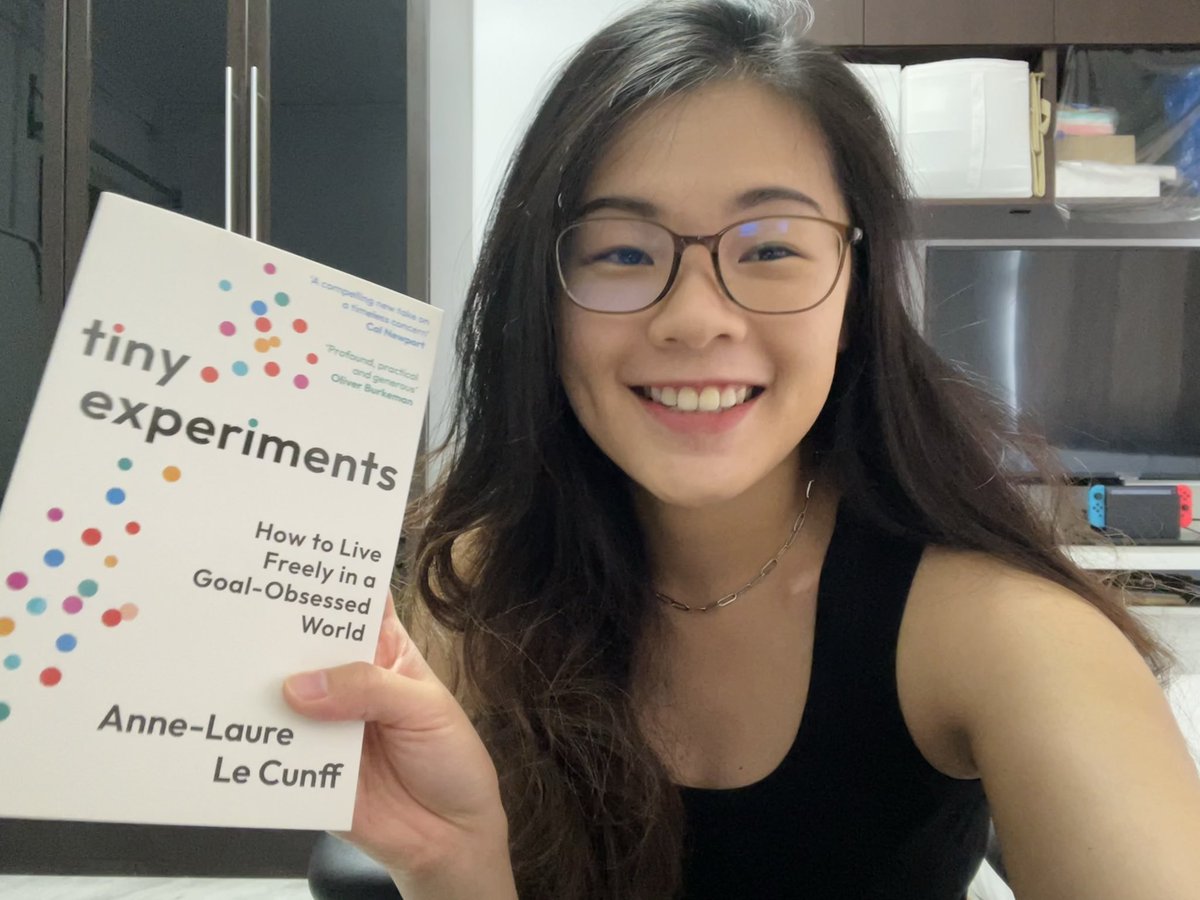 averycode's tweet image. Day 89 of building a mental health app

✅ Designing app store screenshots

New weekend read by @neuranne - two chapters in and it already resonates deeply; having recently quit my job, exploring life and building a startup