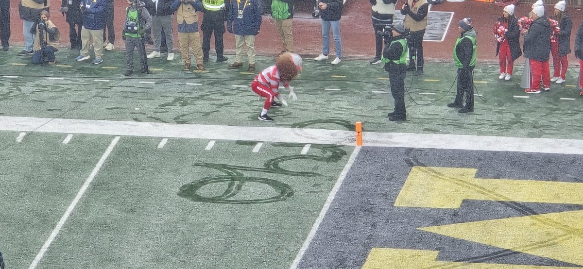 TonyGerdeman's tweet image. Script Ohio in the snow from Brutus.