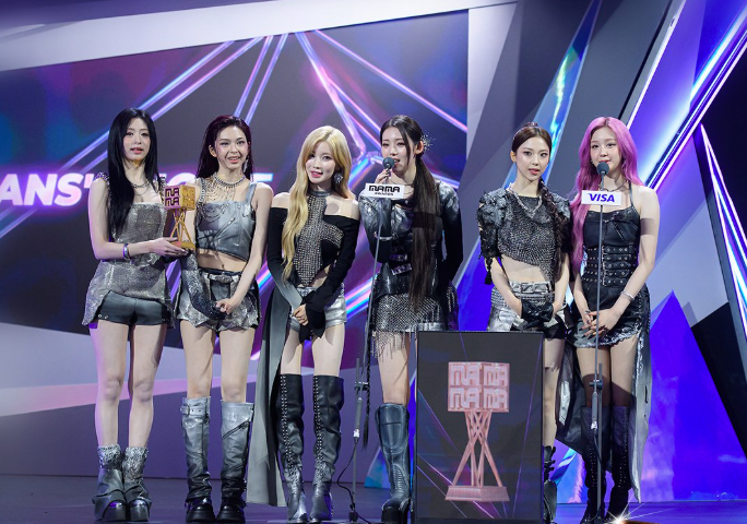 AboutMusicYT's tweet image. BABYMONSTER was the most mentioned kpop girl group during the 2025 MAMA on Twitter.