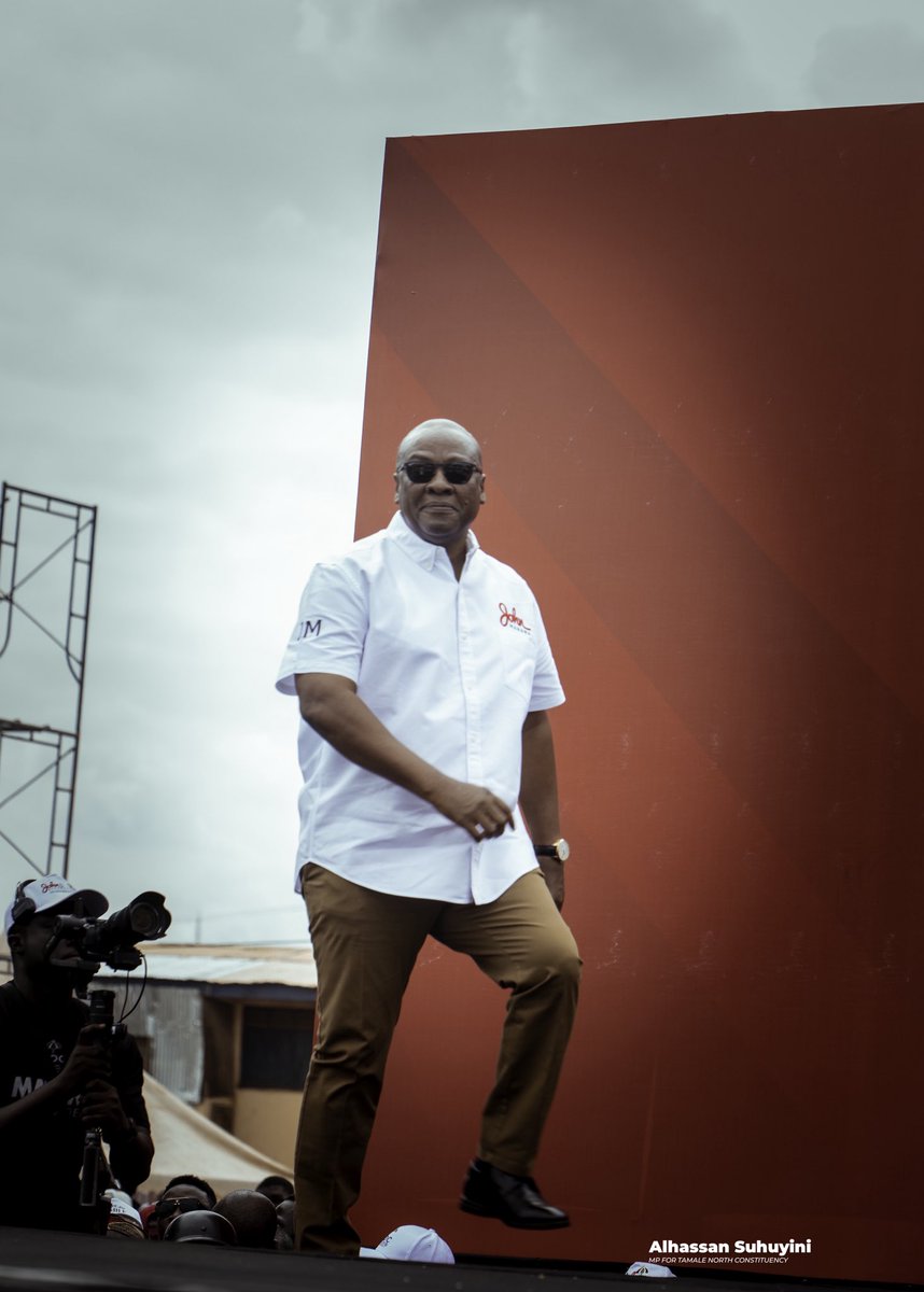 The_Suhuyini's tweet image. President Extraordinary 🙌🏿  
Happy birthday, President John Dramani Mahama!  

Eraser knows your greatness can’t be erased.  

#PossibleTogether