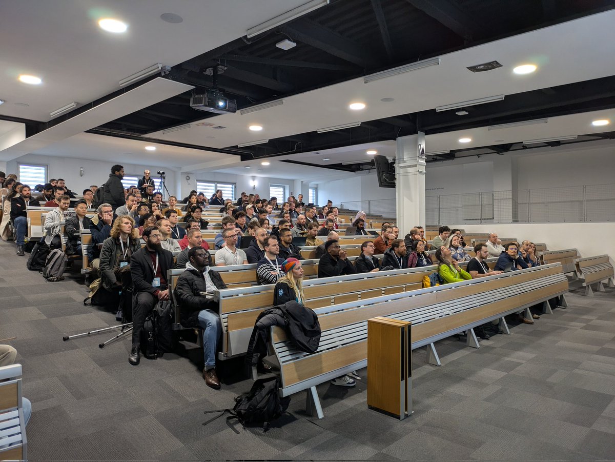 IAmedji's tweet photo. Cette année, j’ai participé au #DevFestParis en étant dans le staff.
Merci à l’équipe @gdgcloudparis @GDGParis de m’avoir accueilli dans l’équipe. Cette expérience était merveilleuse 🥂.
Vous pouvez suivre les enregistrements par ici : https://t.co/RR5p4w53Xe
#kaizen https://t.co/8YcOIzWcB0