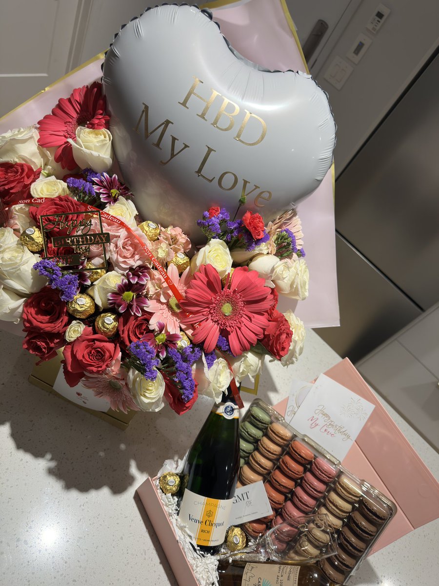 ✨ Aujourd’hui, une magie douce a pris vie… ✨
Une surprise éclatante et pleine d’amour.

Envie d’offrir un instant qui émerveille, qui touche l’âme et qui reste gravé ?
Laissez Son Cadeau créer votre propre moment enchanté. Écrivez-nous✨

#montreal #love