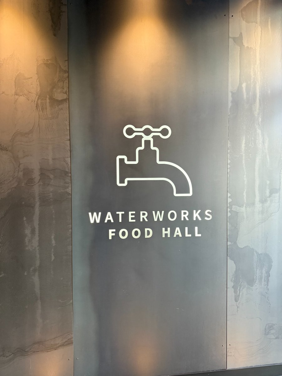 nachunja's tweet image. $XYZ
• Waterworks Food Hall (Downtown Toronto)
• Every vendor has Square

Once @Square bitcoin payment gets turned on in 🇨🇦, this would be a great place for bitcoin onboarding ground-zero and bitcoin meet-ups.