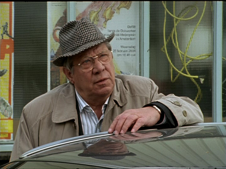 Ondervragen van de kok…

Mijn hoofd: ‘met C-O-C-K.’ 

#wieisdemol #widm