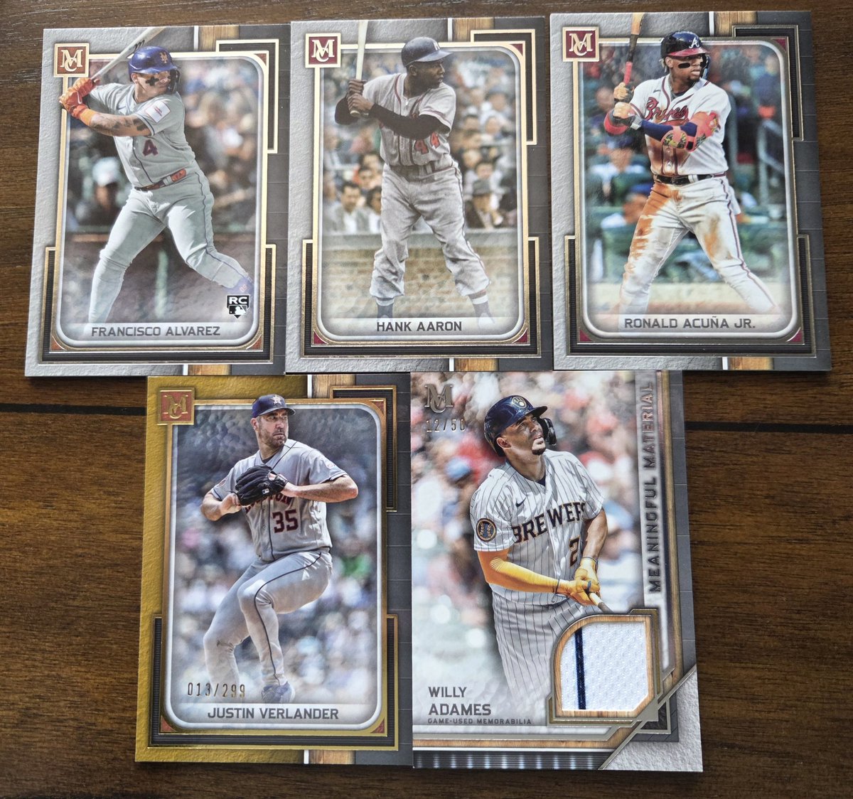 HumptyDancing's tweet photo. Ok. Last pack of the day. Thought I was feeling something good, but I guess not. Cool cards, but not a hit worth the money out of this box. https://t.co/hcVnuYNtdo