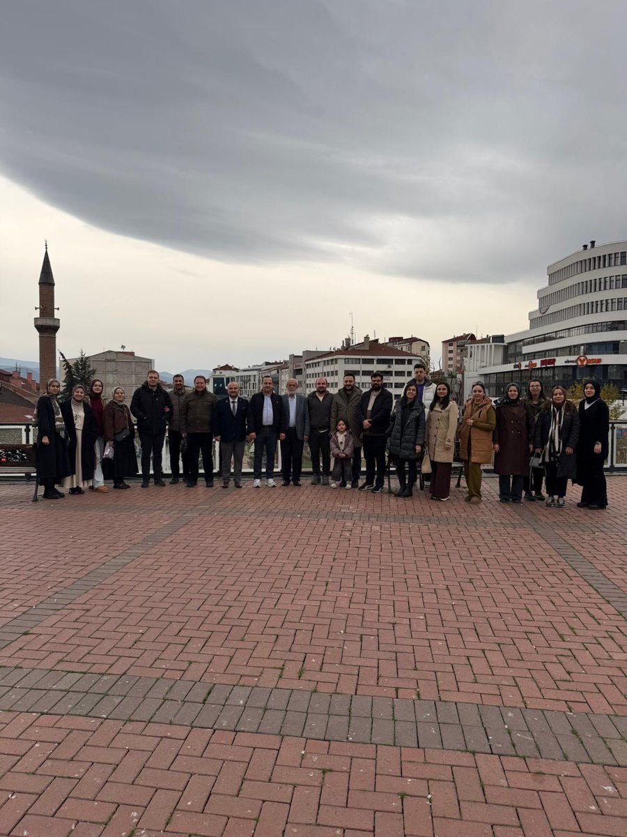 Hukukçular Derneği Kültür, Sanat ve Gezi Komisyonu tarafından düzenlenen Bolu Gezisi keyifli ve dolu dolu bir programla gerçekleştirildi.

Gün boyunca;
🌿 Yedigöller Milli Parkı,
🕌 Yıldırım Beyazıt Camii,
🏛️ Tarihi Taşhan ve
🌊 Gölcük Tabiat Parkı ziyaret edilerek bölgenin doğal