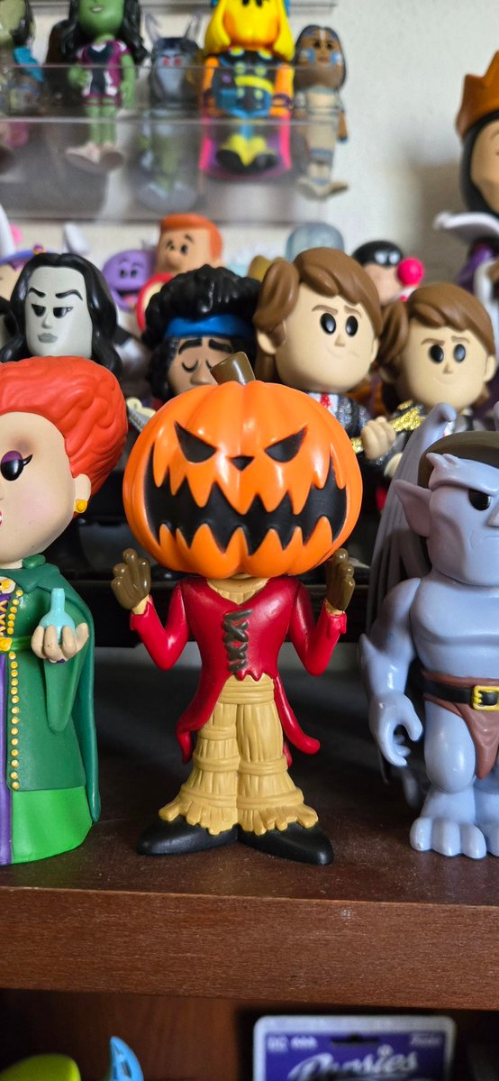 the_ghost_CM83's tweet image. Happy #funkosodasaturday @originalfunko 
Jack is preparing for the next month to come as autumn turns to winter! He still has Thanksgiving leftovers to finish first! Have a #funtastic day #funkocommunity #funkofamily #funmakers #thrillseekers #funatics 🤗🫶💯
