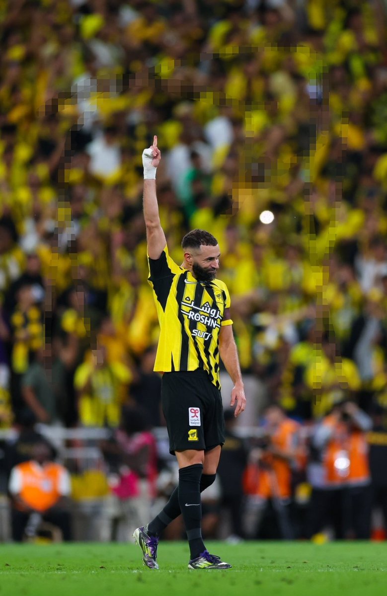 Khd75's tweet image. Congratulations @Benzema Keep going, we’re supporting you all the way 🖤💛
 Thank you for everything you give us, and we will celebrate with you this season, insha’Allah 
We trust you 💛🖤☝🏻💪🏻
#الاتحاد_الشباب
#كاس_خادم_الحرمين_الشريفين