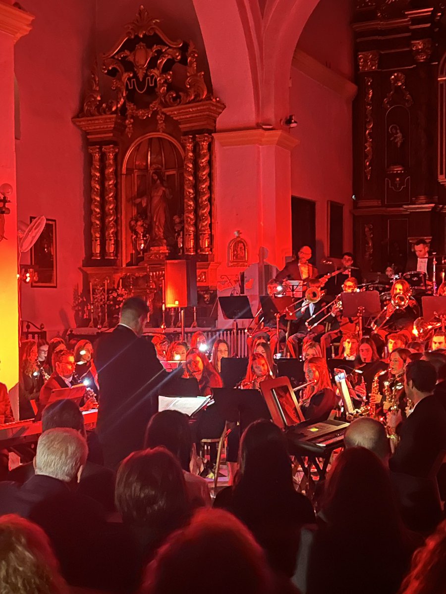 Que alguien le diga a este SEÑOR algo por Dios que se acaba de pasar el juego sobradamente.

Te admiro profundamente D. Carlos Manuel Puche.

<a href="/BM_veracruz/">BM Vera+Cruz de Almogía</a>