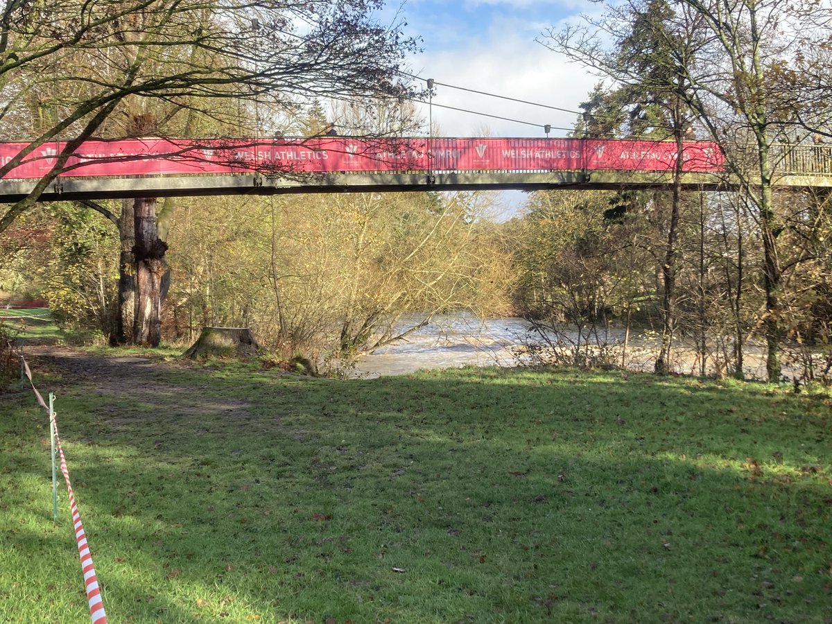 WelshAthletics's tweet image. 🙌🔥 12 age group races... 4 regions... 20+ primary schools... 1000 runners taking part ➡️ The month of November ended at the 26th Welsh Inter-Regional Cross Country Championships and Urdd Primary School Races.

#interregionals #urdd #crosscountry #newtown