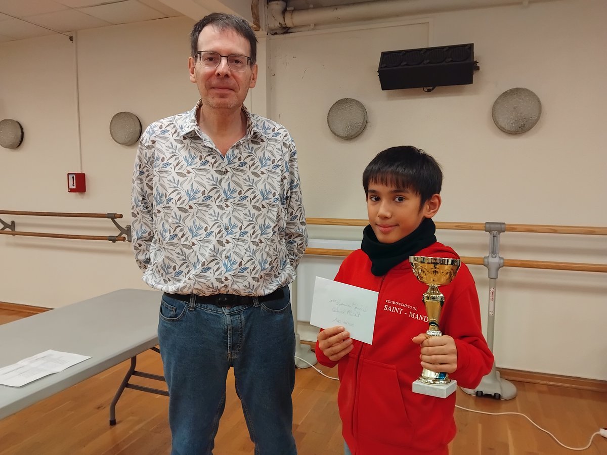 cavalier_tour's tweet image. [compétitions] #échecs #SaintMandé - 10ème open de Saint-Mandé : un tournoi sur trois weekends (oct./nov. 2025)  
➡️ 1er - Gabriel Plaidit (Saint-Mandé), 2e - Matei Mare (Noisiel), 3e - Cyril Haueur (Paris Tour Blanche)
👉 tinyurl.com/49neyrfy