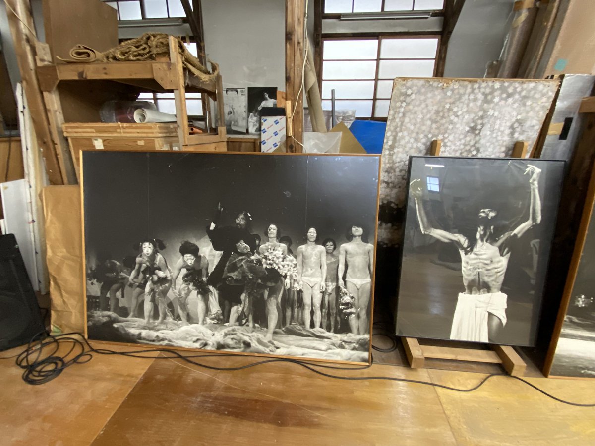 MakoMakohat's tweet image. SOKO ARTS FESTIVAL 2025
テレレレンの緩急自在さ。Thee あみの過激なアジテーション！世界装置のゼロ次元的なパフォーマンス。山田暁の武道の型の様な強度。横山彰乃の踊れないを踊る不器用な器用さ。鈴木ユキオとDillのヴァルレナヴィリティの奥底の優雅さなど土方巽の正に反骨精神が生きている❣️