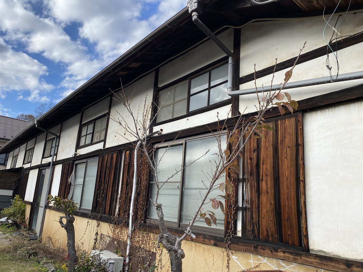 MakoMakohat's tweet image. SOKO ARTS FESTIVAL 2025
テレレレンの緩急自在さ。Thee あみの過激なアジテーション！世界装置のゼロ次元的なパフォーマンス。山田暁の武道の型の様な強度。横山彰乃の踊れないを踊る不器用な器用さ。鈴木ユキオとDillのヴァルレナヴィリティの奥底の優雅さなど土方巽の正に反骨精神が生きている❣️