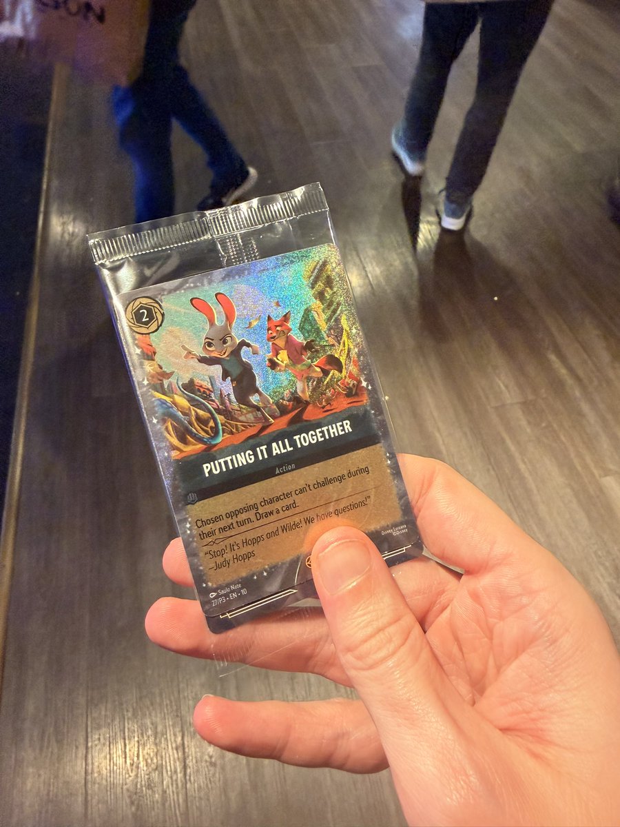 Just watched the #Zootopia2 movie it was sooo good and Nicky was just well….. 😍😌👌🏻🔥.

Also got this shiny card after the movie ✨