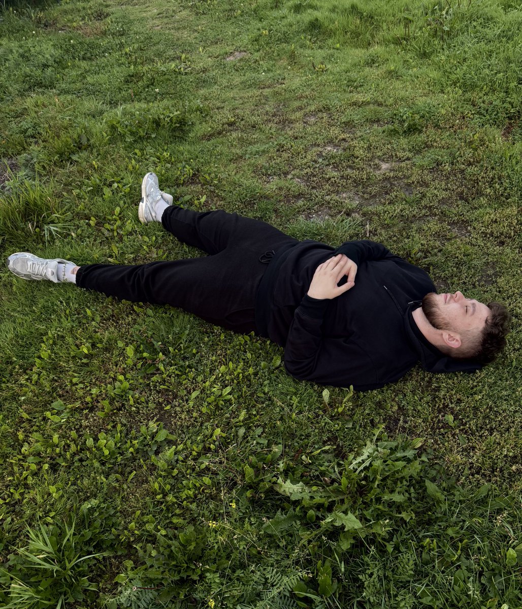 че точка tweet media