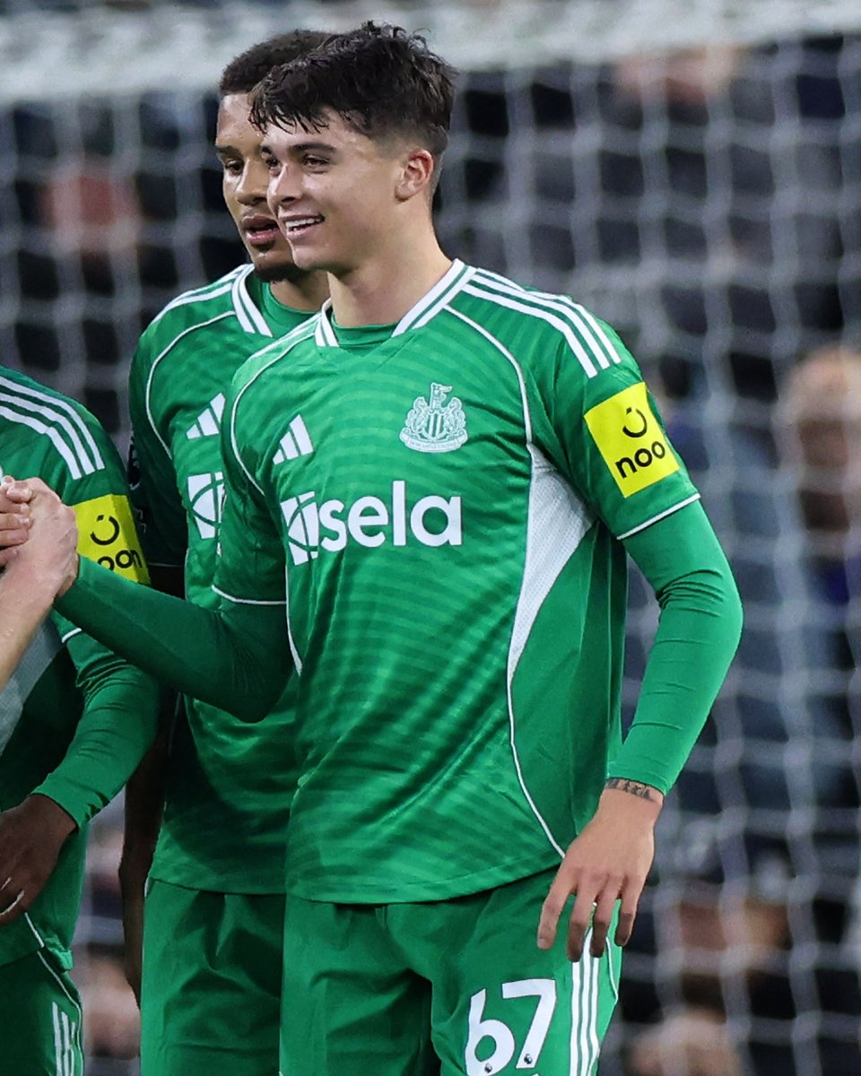 NUFC's tweet image. 1 Goal
1 Assist

Superb today, @LewisMiley1! ✨