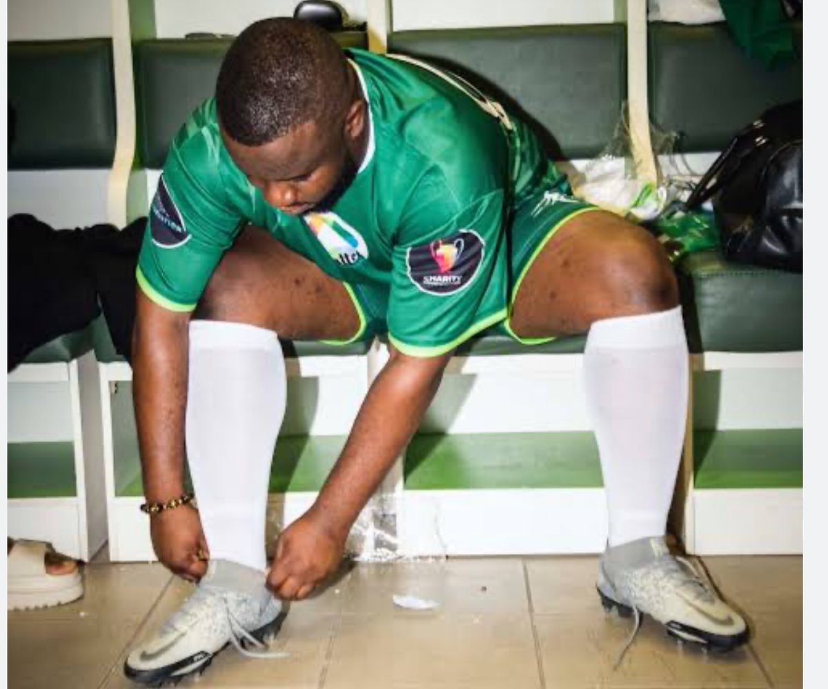 See as chukwueze Dey scatter Tottenham defense today for this Fulham match. 

If e reach to play for Nigeria green jersey he go Dey play ball like sabinus