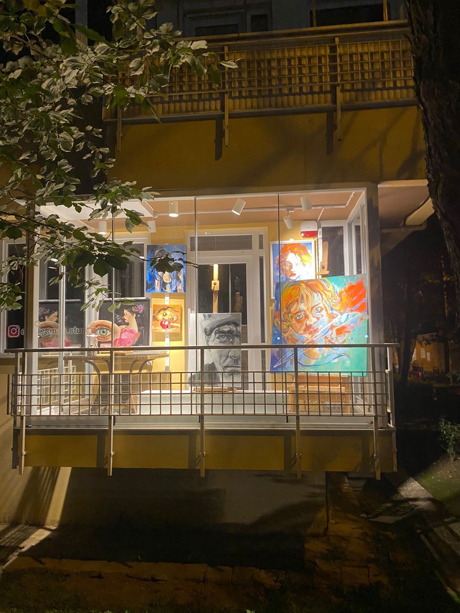 ebru👁️‍🗨️ (@ebrrrosko) on Twitter photo 