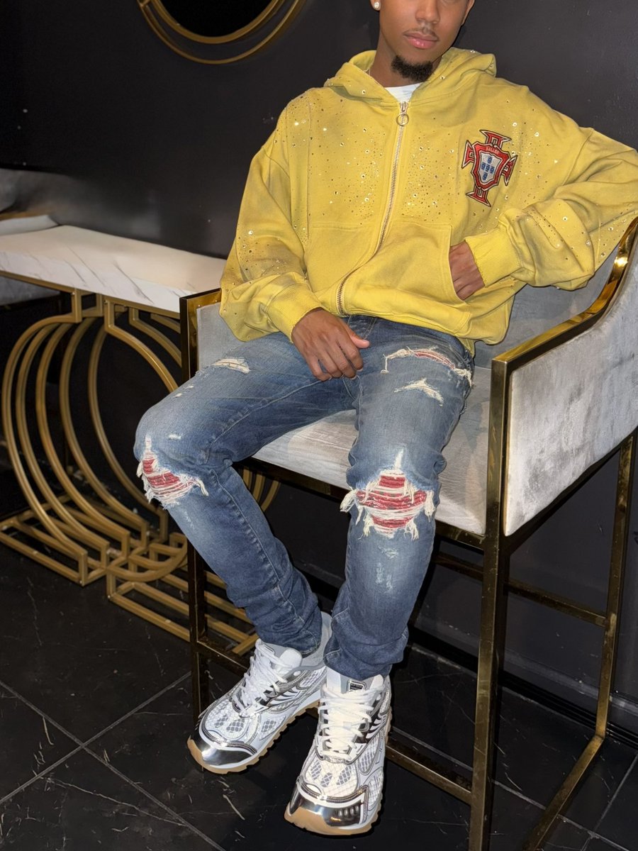 N. (@papefeenn) on Twitter photo 