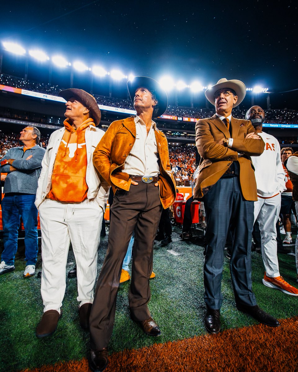 TexasLonghorns's tweet image. name a cooler trio. we&apos;ll wait. 🤘

#HookEm