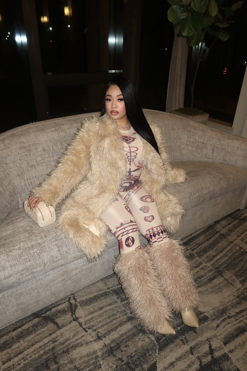 Nikiah Nicole tweet media