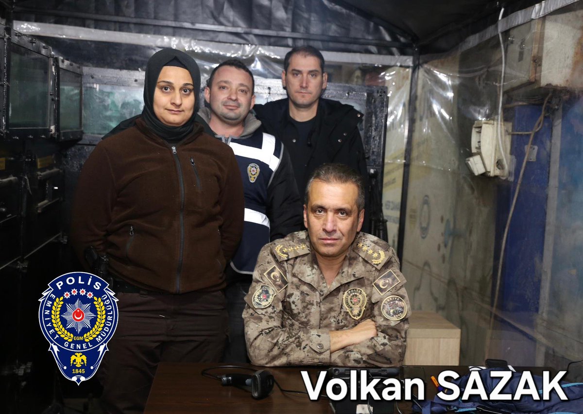 SAYIN MÜDÜRÜMÜZ VOLKAN SAZAK YALNIZ DEĞİLDİR. 

#VolkanSazakYalnızDeğildir