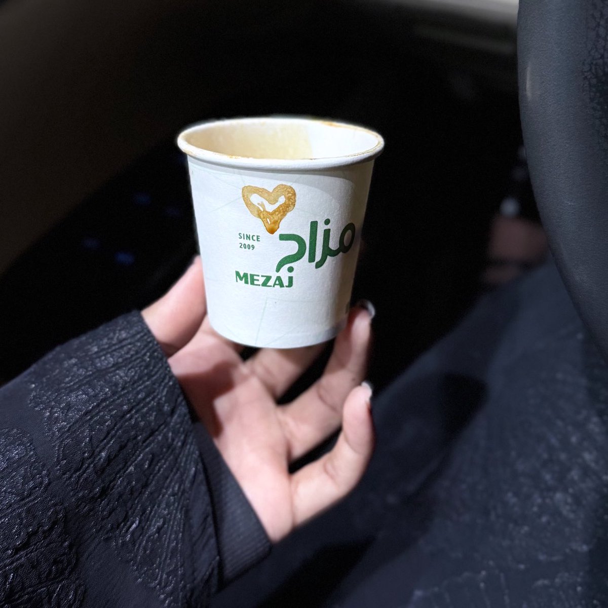 2NadaM_'s tweet photo. يقولون من واجبات شرب الاسبريسو - قلب - https://t.co/XWR1crfjW2