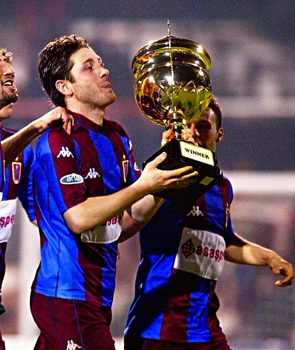 Açtığın yolda gösterdiğin hedefe durmadan yürüyeceksin 
#FatihTekke