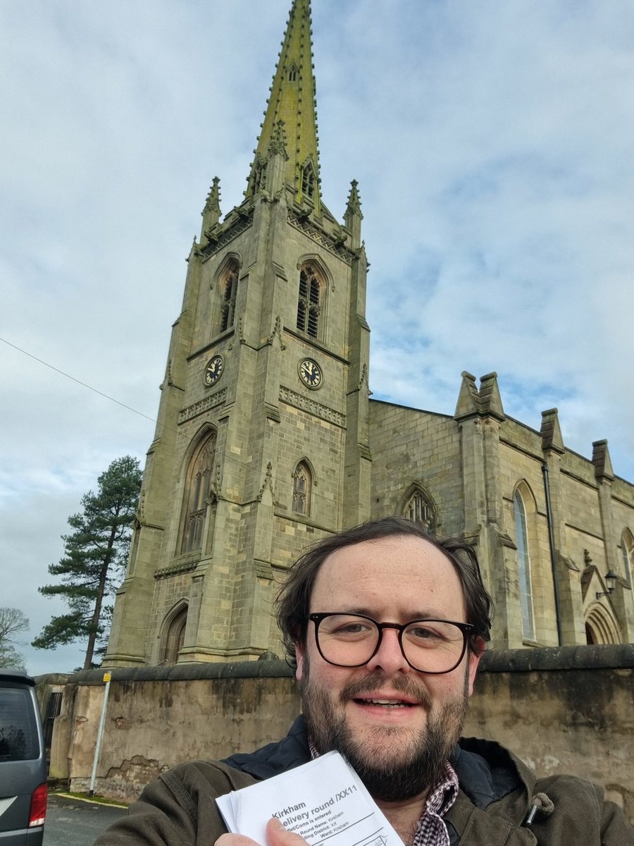 SharoeGreenWard's tweet image. Trip to Kirkham to help #delivery before the Thursday by-election.
Back home I&apos;m sorting #tree issues including ones cut down for no reason, dangerous and anti-social parking issues, and faded and near non-existent road markings.
#politics #church #roadtrip #road