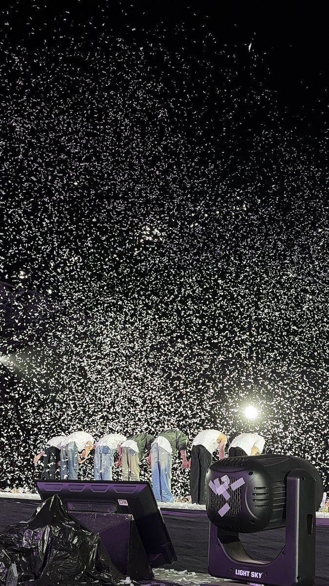 _paowy's tweet photo. Time flies so fast but I’m still here.
and Will ALWAYS be with you till the end of time 🤍

ENHYPEN IN FULL BLO5SOM
#FiveYearsFueledByFate 
#Happy_5th_ENniversary
#피로매듭지은_엔하이픈의오년 
#ENHYPEN祝デビュー5周年
@ENHYPEN_members @ENHYPEN https://t.co/T17KkrH2cC