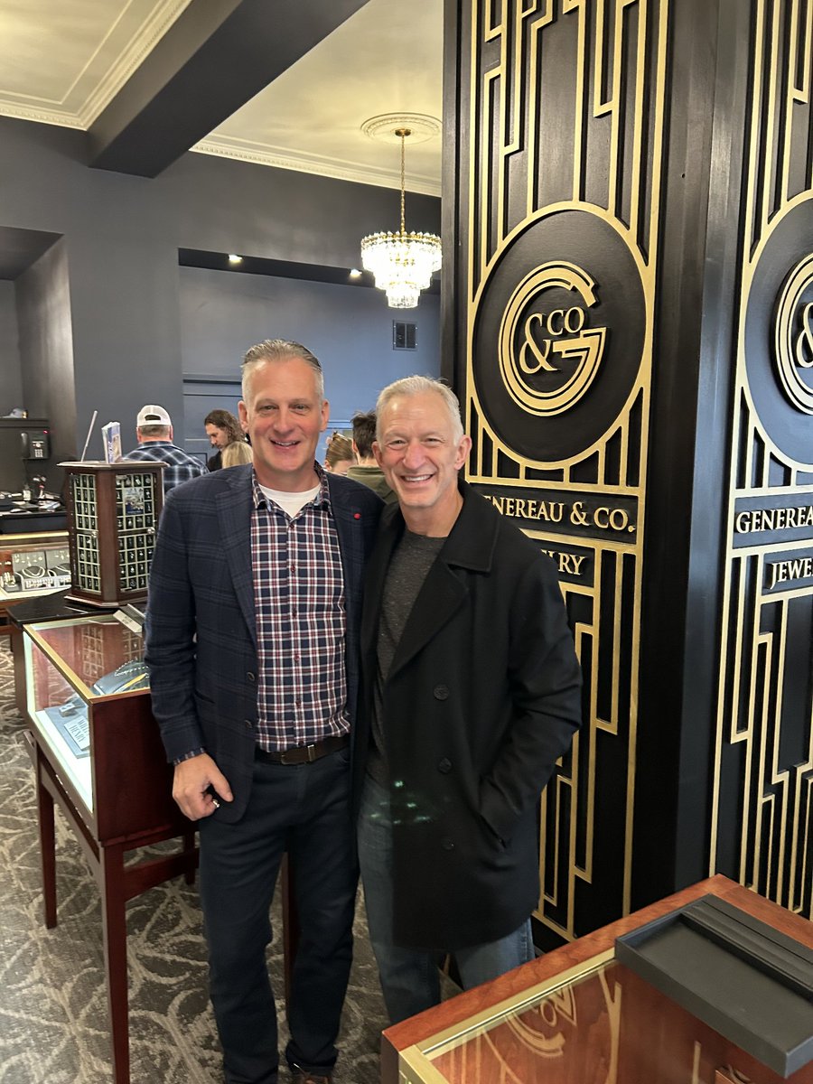 RogerForDuluth's tweet image. Out and about for Small Business Saturday in Duluth!
- Amity Coffee
- Austin Jarrow
- Bailey Builds
- Team Nutrition
- Warrior Brewing
- Fitgers
- Genereau &amp;amp; Co.
Saw SO many out shopping local! Way to go Duluth!