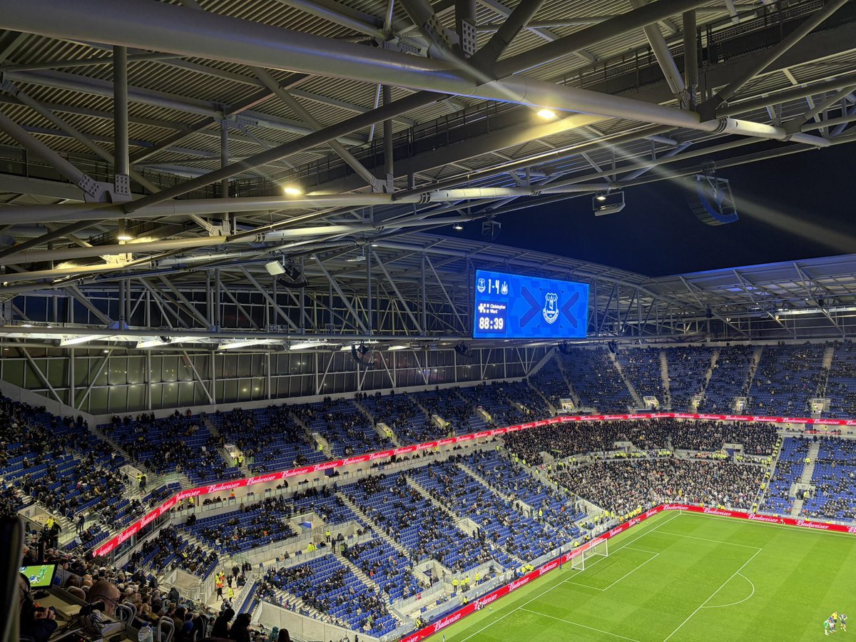 aaron_solberg_'s tweet image. Never forget every Evertonian has that picture of our fans not selling out at Goodison under Ashley... 

We did this! #NUFC #EFC